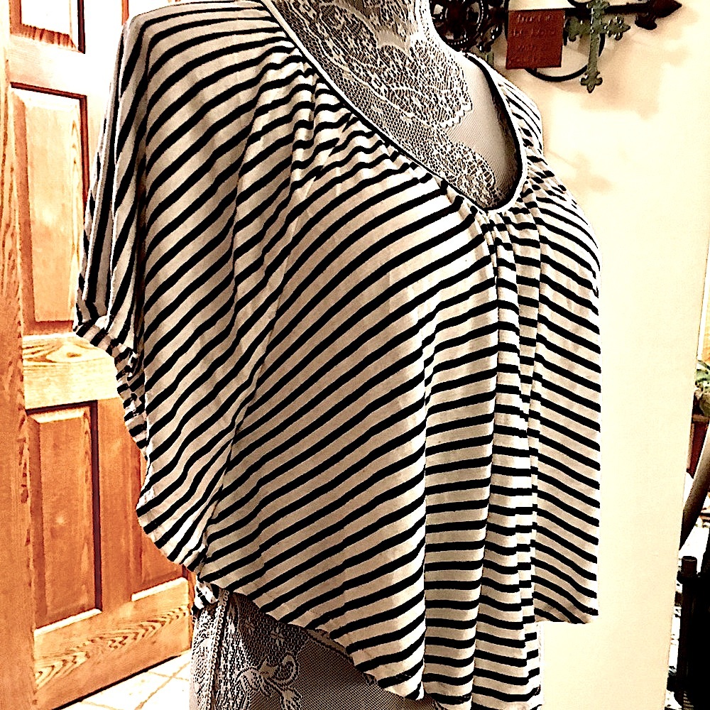 Living doll short bat wing Slimming Striped Black and White Soft Comfortable Top - Picture 2 of 6